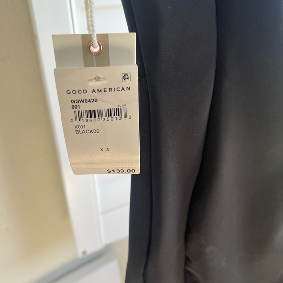 Good American - Picture 4 of 10